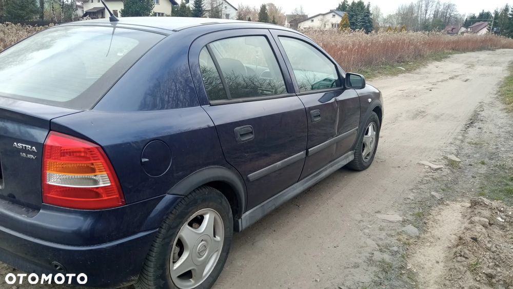 Opel Astra 1.6 GLS - 3