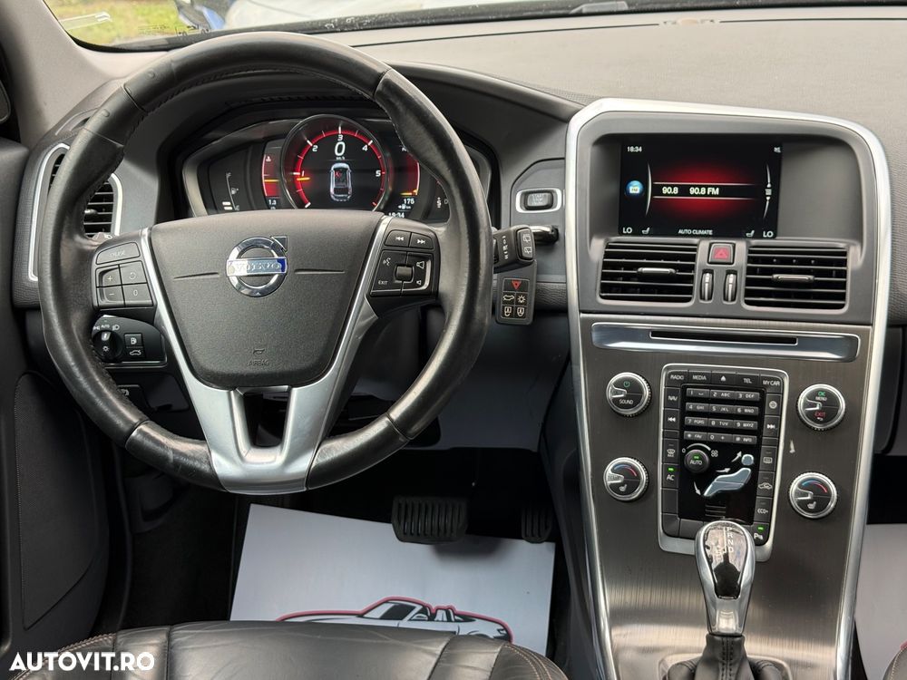 Volvo XC 60 D4 Geartronic Momentum - 11
