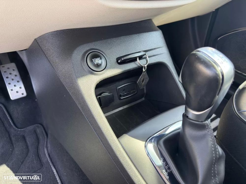 Renault Captur 1.2 TCe Initiale Paris EDC - 44