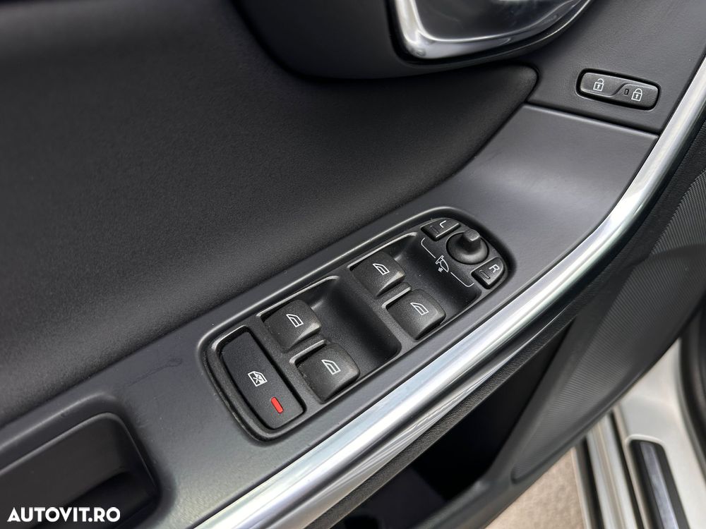 Volvo V60 D3 Momentum - 13