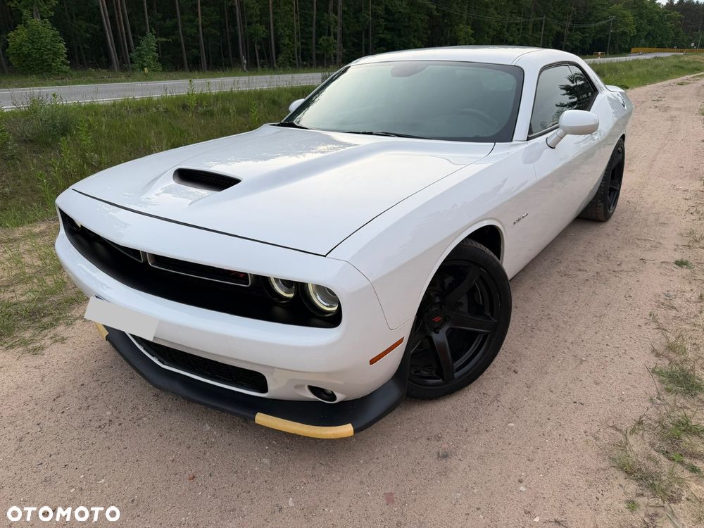 Dodge Challenger - 4