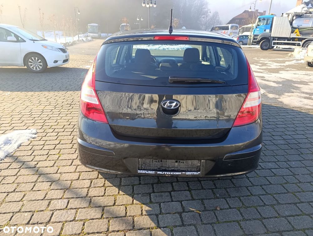 Hyundai i30 1.6 CRDi Classic - 11