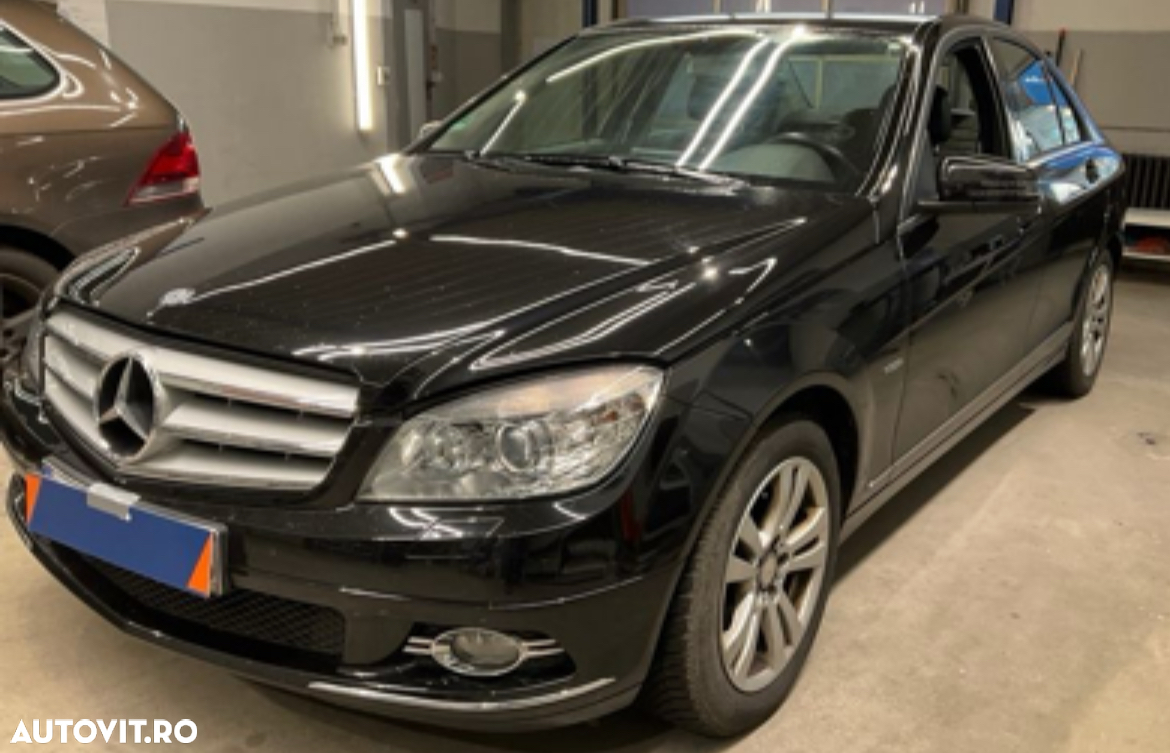 Mercedes-Benz C - 18