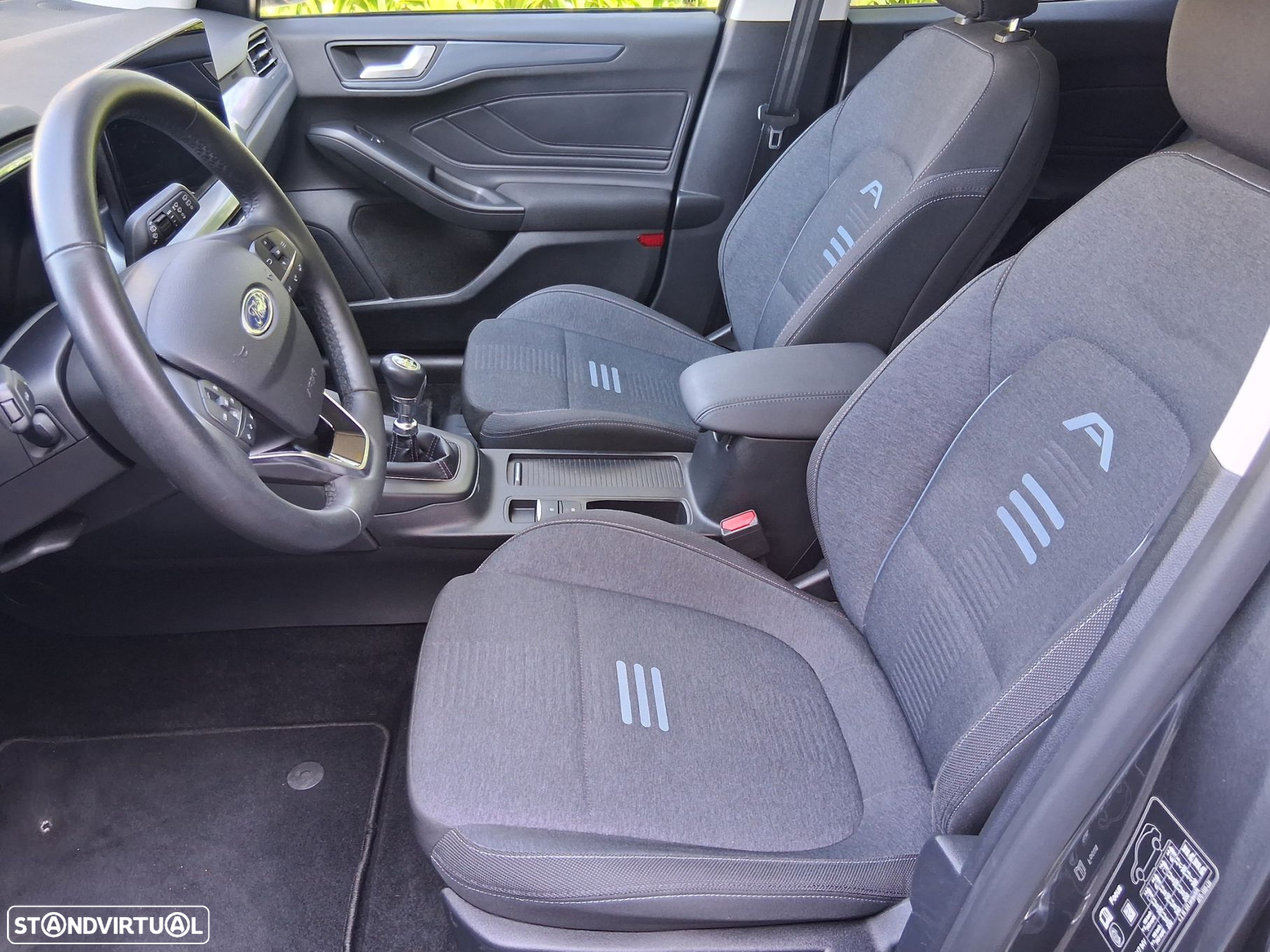 Ford Focus SW 1.0 EcoBoost MHEV Active - 32