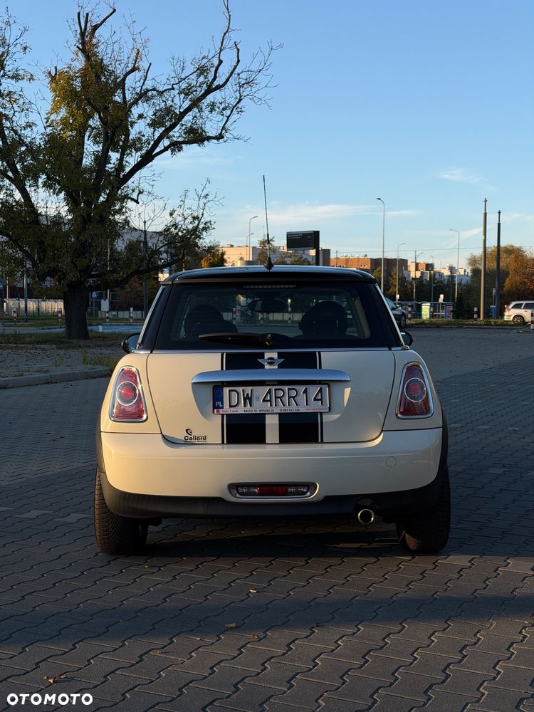 Mini One 2013 photo 5