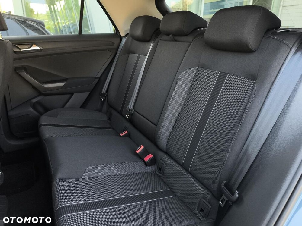 Volkswagen T-Roc - 16