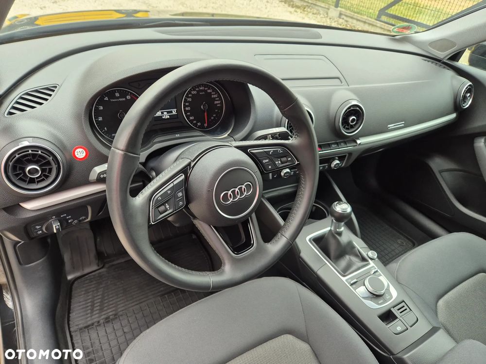 Audi A3 Sportback 1.0 TFSI - 10