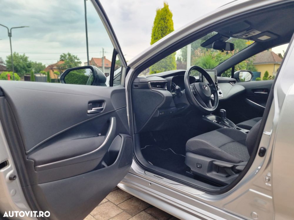 Toyota Corolla 1.8 HSD Dynamic - 17