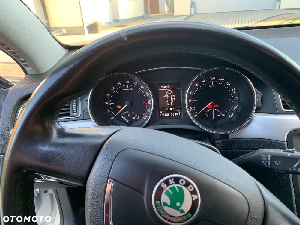 Skoda Superb 2.0 TDI 4x4 Exclusive - 14