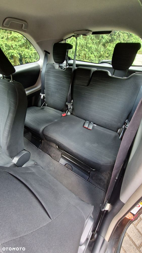 Toyota Yaris - 8