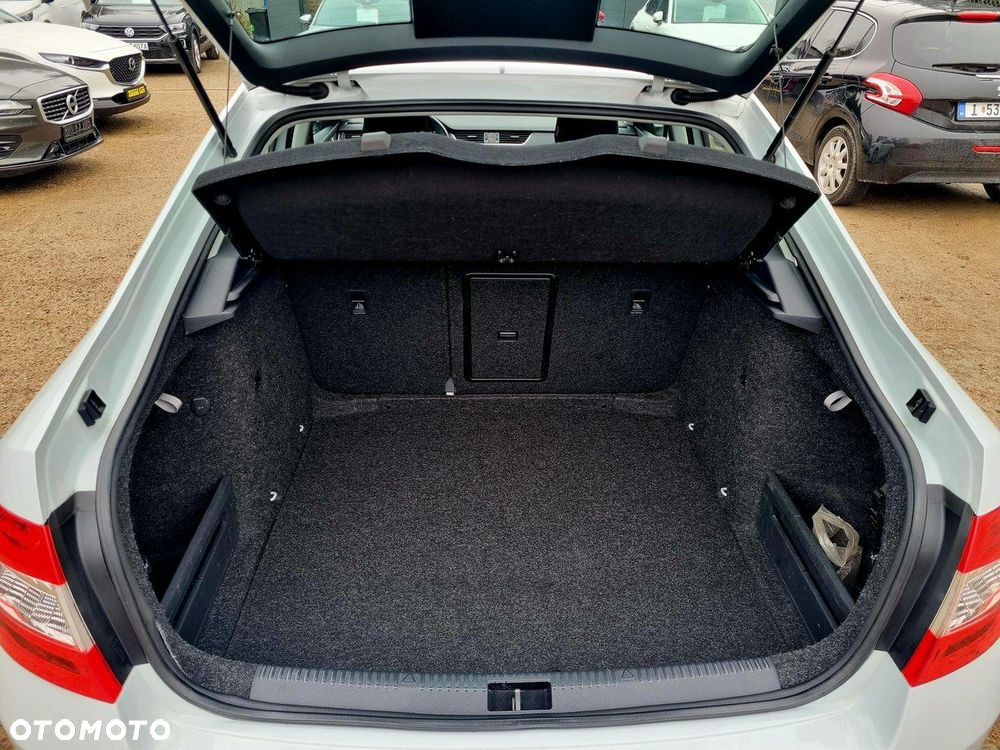 Skoda Octavia 1.6 TDI Active DSG - 16