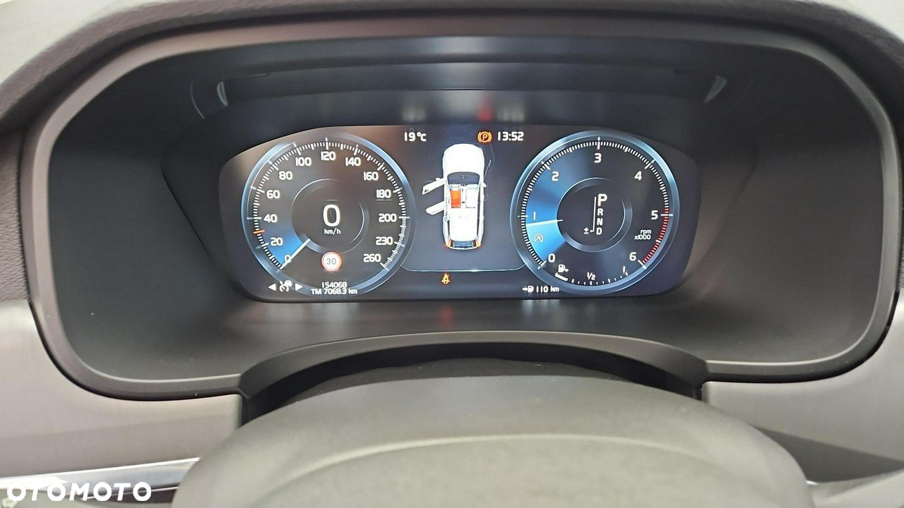 Volvo V90 D4 SCR Momentum Pro - 14