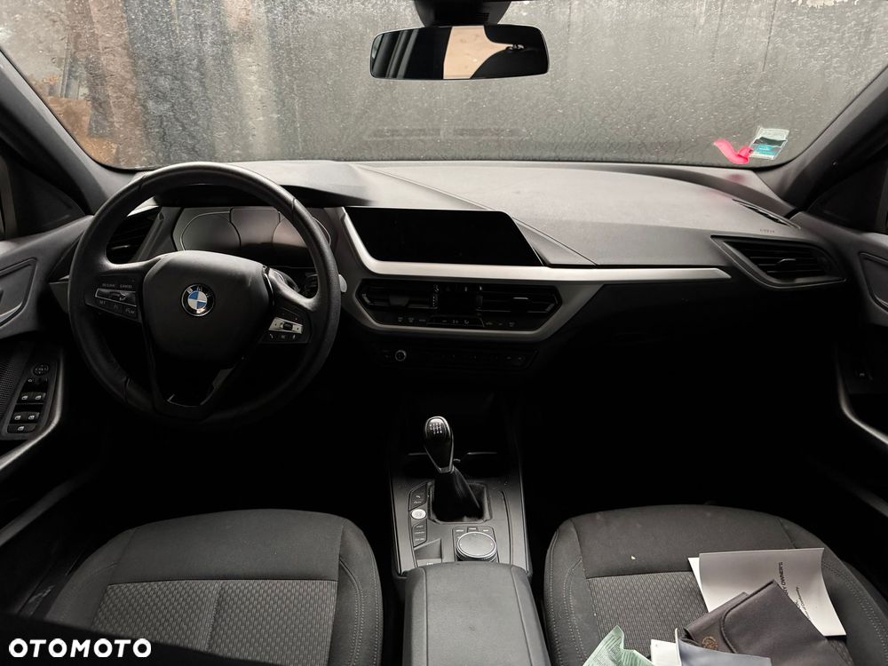 BMW Seria 1 116d - 5