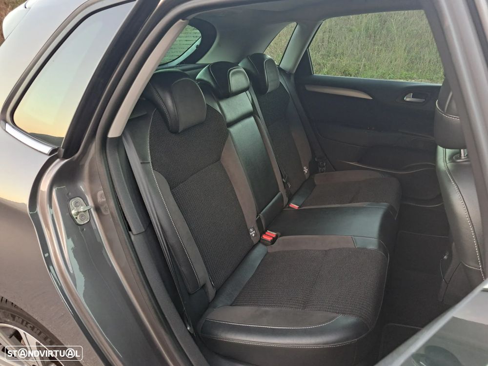 Citroën C4 1.2 PureTech Shine - 29