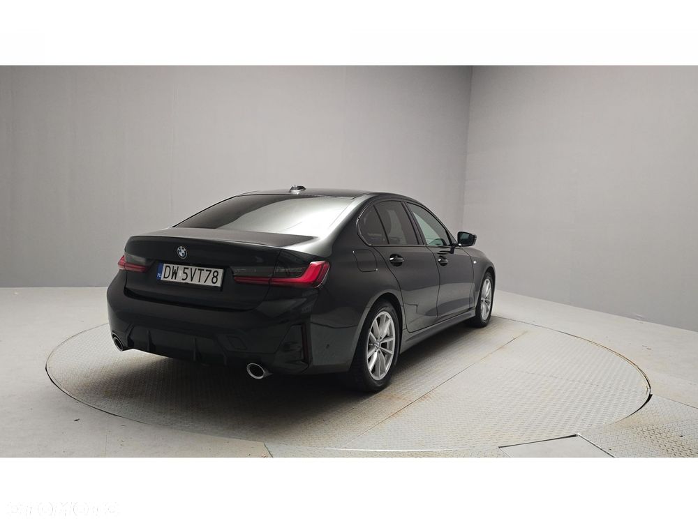 BMW Seria 3 320d xDrive mHEV M Sport - 5