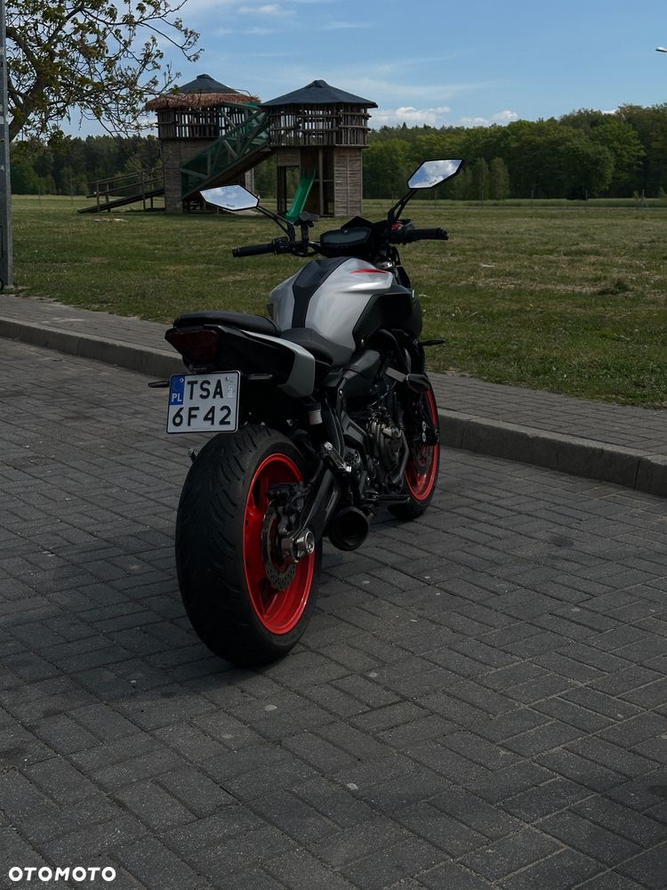 Yamaha MT - 2