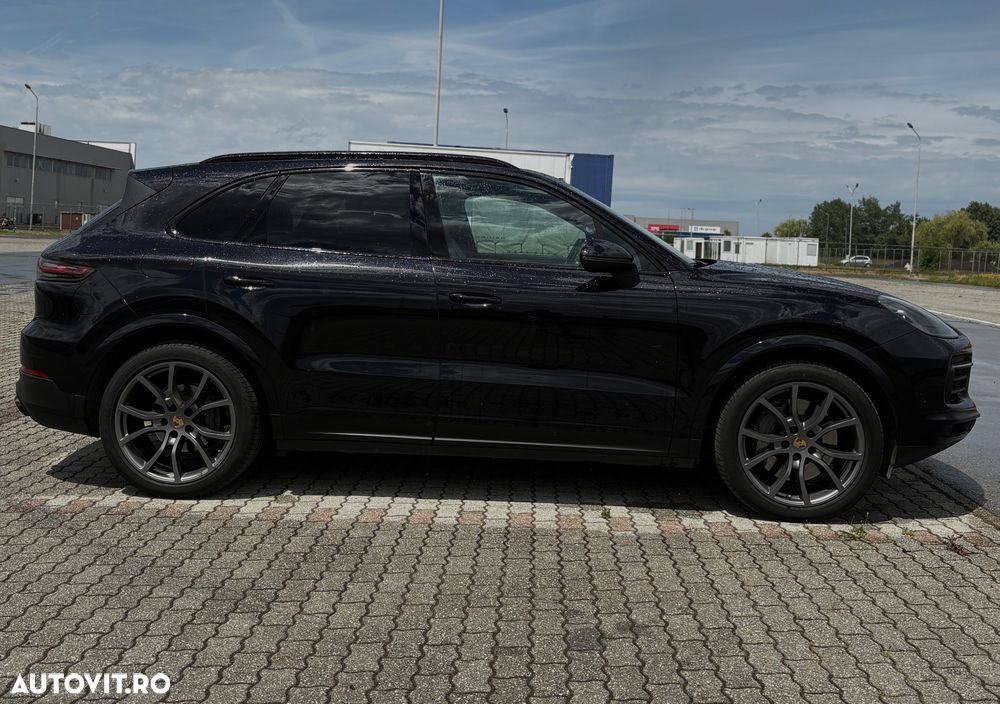 Porsche Cayenne - 8