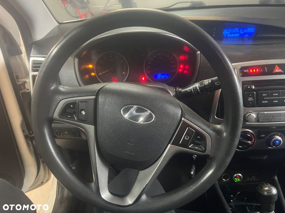 Hyundai i20 1.2 Trend - 16