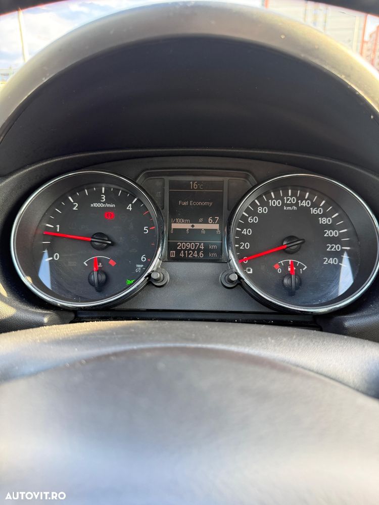 Nissan Qashqai - 25