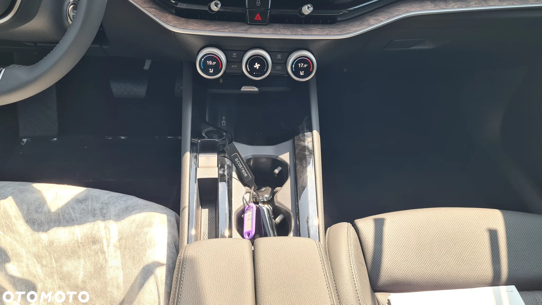 Skoda Superb 2.0 TSI 4x4 L&K DSG - 16
