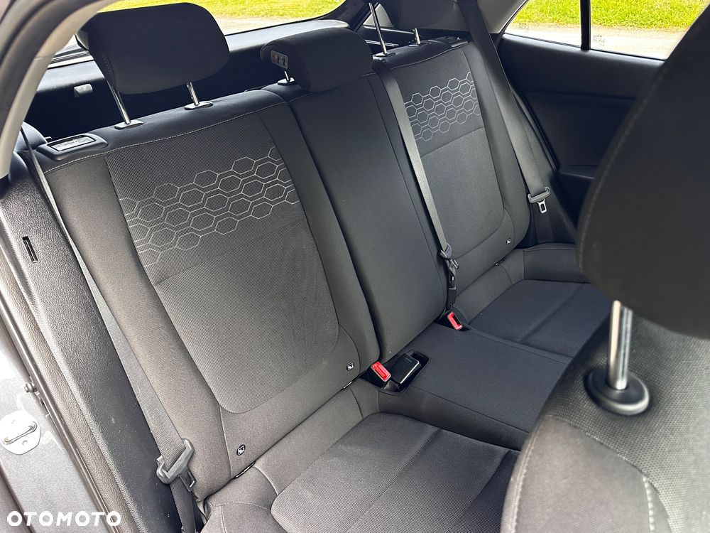 Kia Rio 1.2 Dream Team Edition - 27