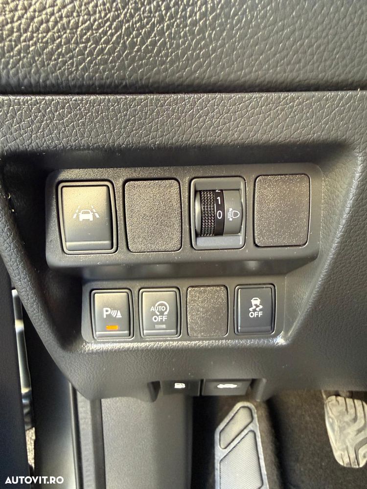 Nissan Qashqai 1.5 DCI N-Connecta - 27