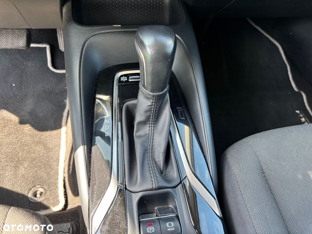 Toyota Corolla 1.8 Hybrid Executive - 23