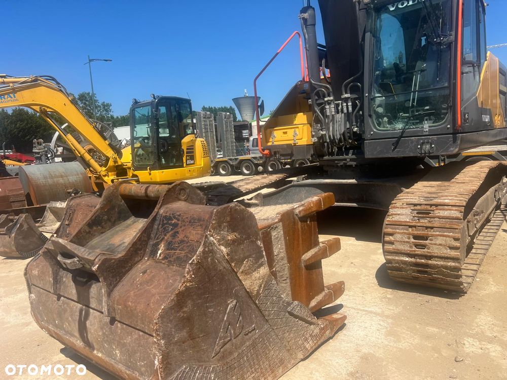 Volvo EC300EL EXCAVATOR - 2