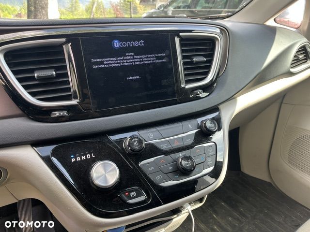 Chrysler Pacifica - 9
