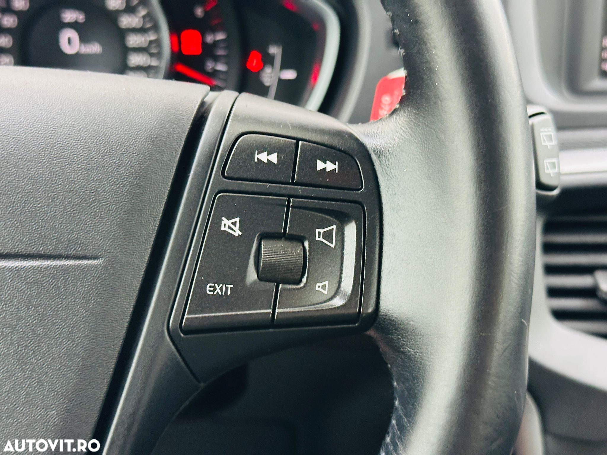 Volvo V40 - 33