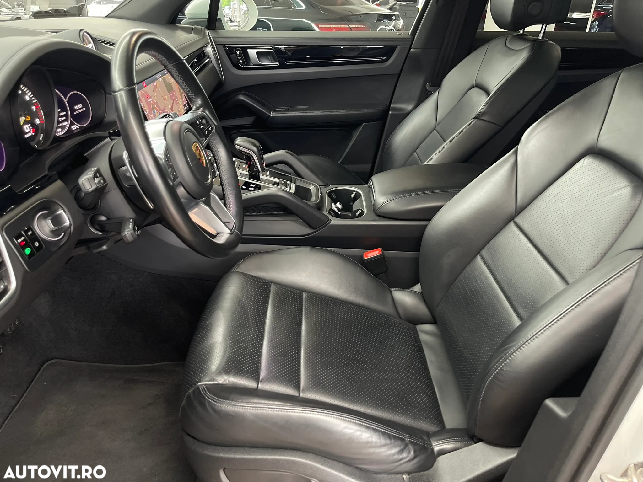 Porsche Cayenne - 23