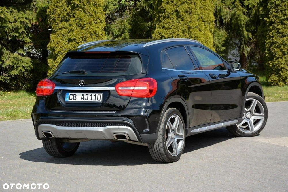 Mercedes-Benz GLA 200 AMG Line - 11
