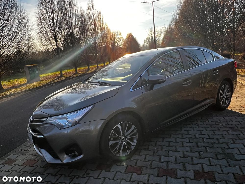 Toyota Avensis 1.8 Prestige - 4