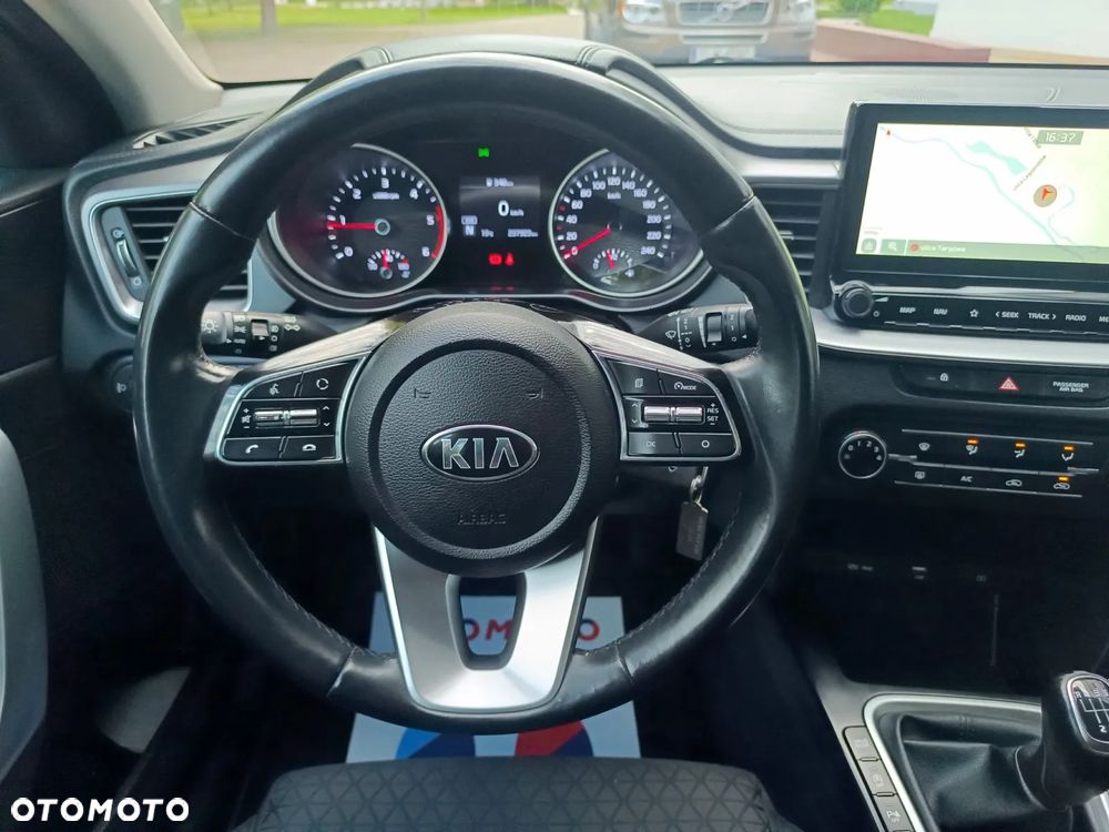 Kia Ceed 1.6 CRDi 136 ISG Spirit - 30