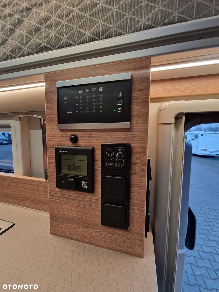 Weinsberg X-Cursion CUV 500 LT CUVISION 2 osobne łóżka FV23% - 20