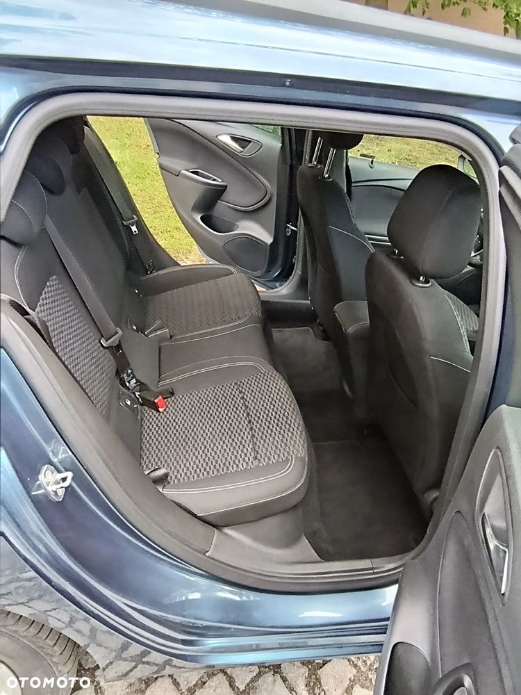 Opel Astra 1.4 Turbo Business - 4