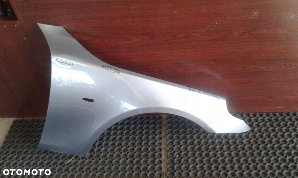 BMW SERII 5 E60 E61 PRAWY BŁOTNIK PRZÓD - 1