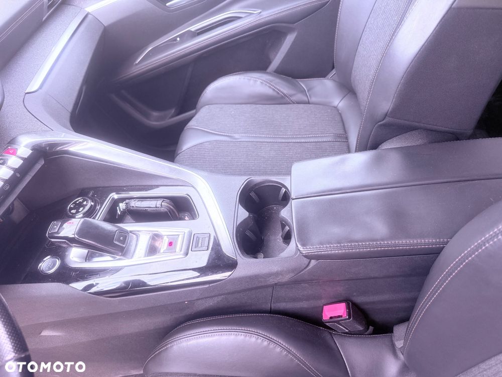 Peugeot 5008 - 23