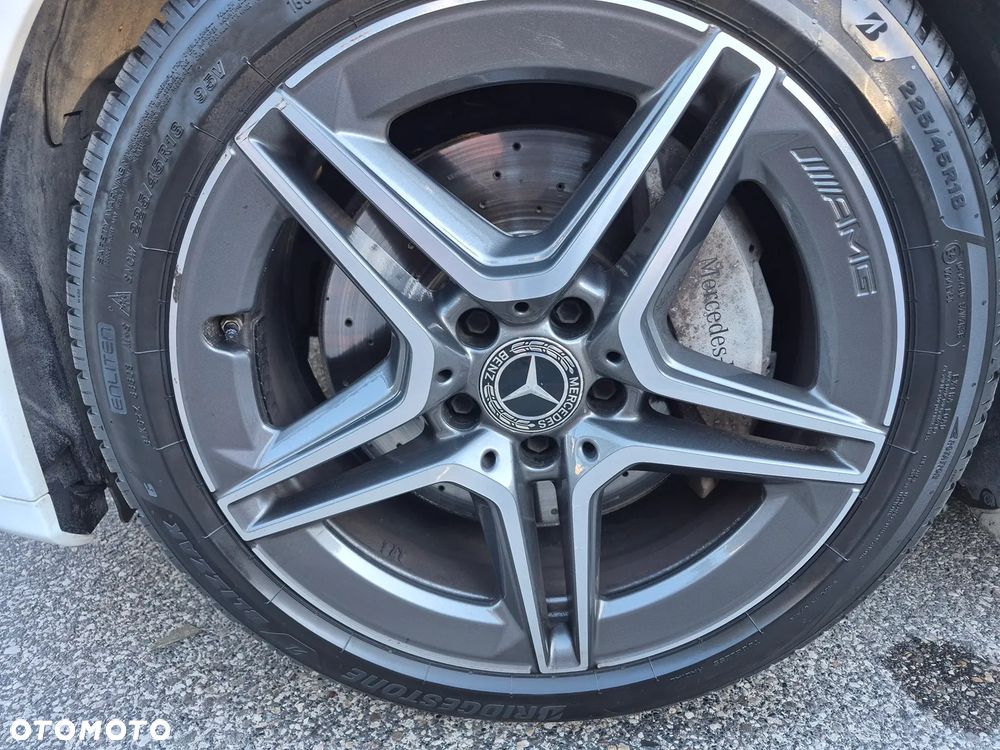 Mercedes-Benz Klasa C 300 9G-TRONIC - 21