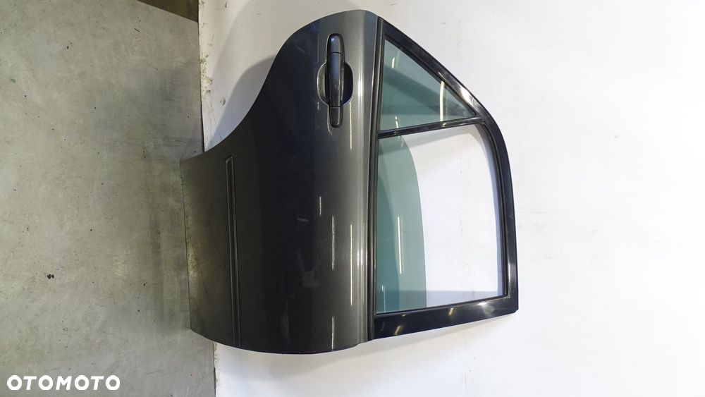 DRZWI PRAWY TYŁ LEXUS IS200 2.0 - 1