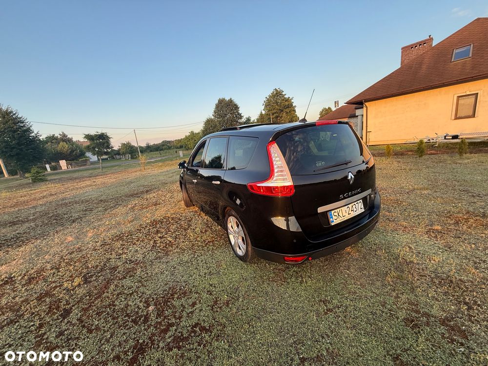 Renault Scenic - 11