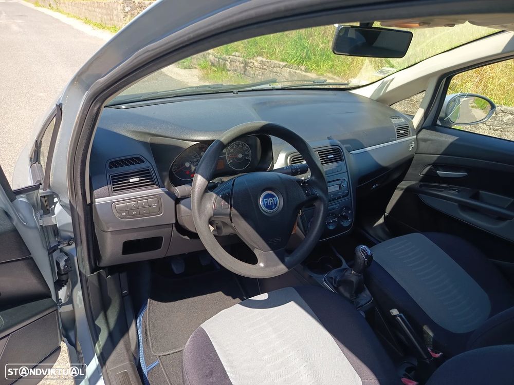 Fiat Grande Punto - 11