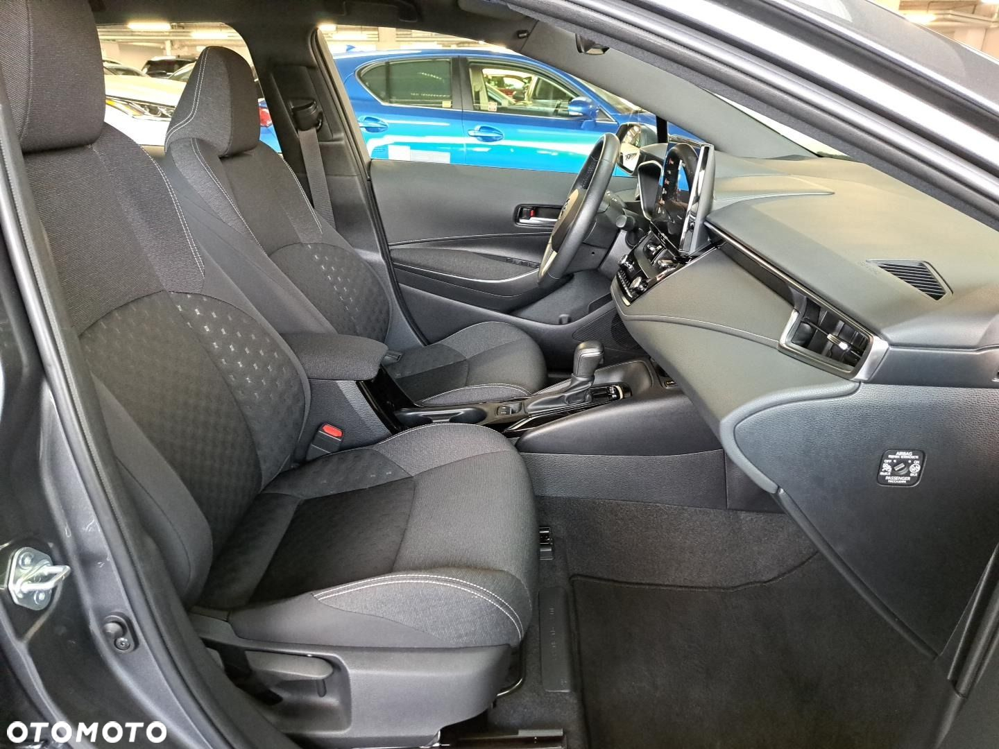 Toyota Corolla - 11