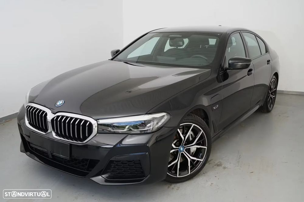 BMW 545 e xDrive Pack M - 1