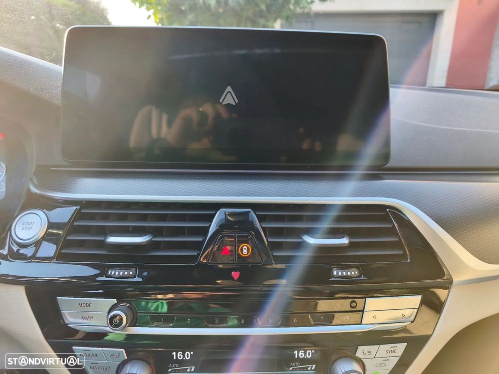 BMW 530 e Pack Desportivo M - 35