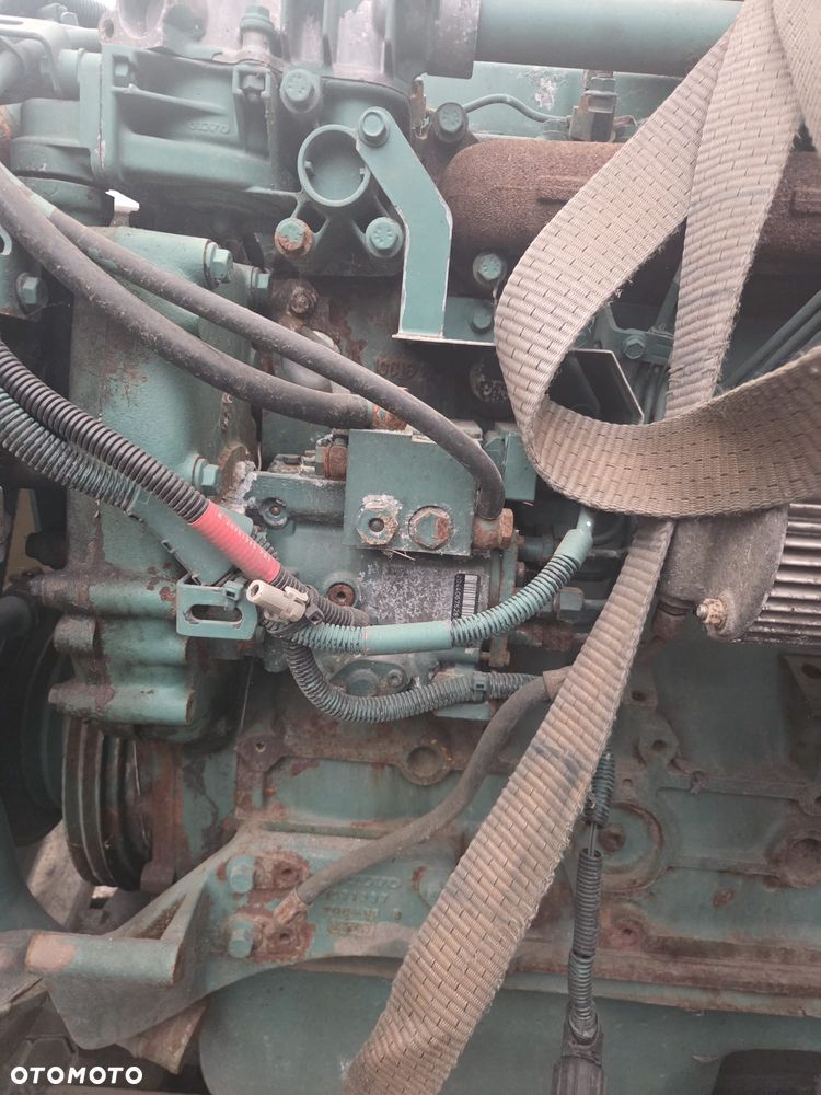 SILNIK VOLVO FL D6B EURO 3 - 8