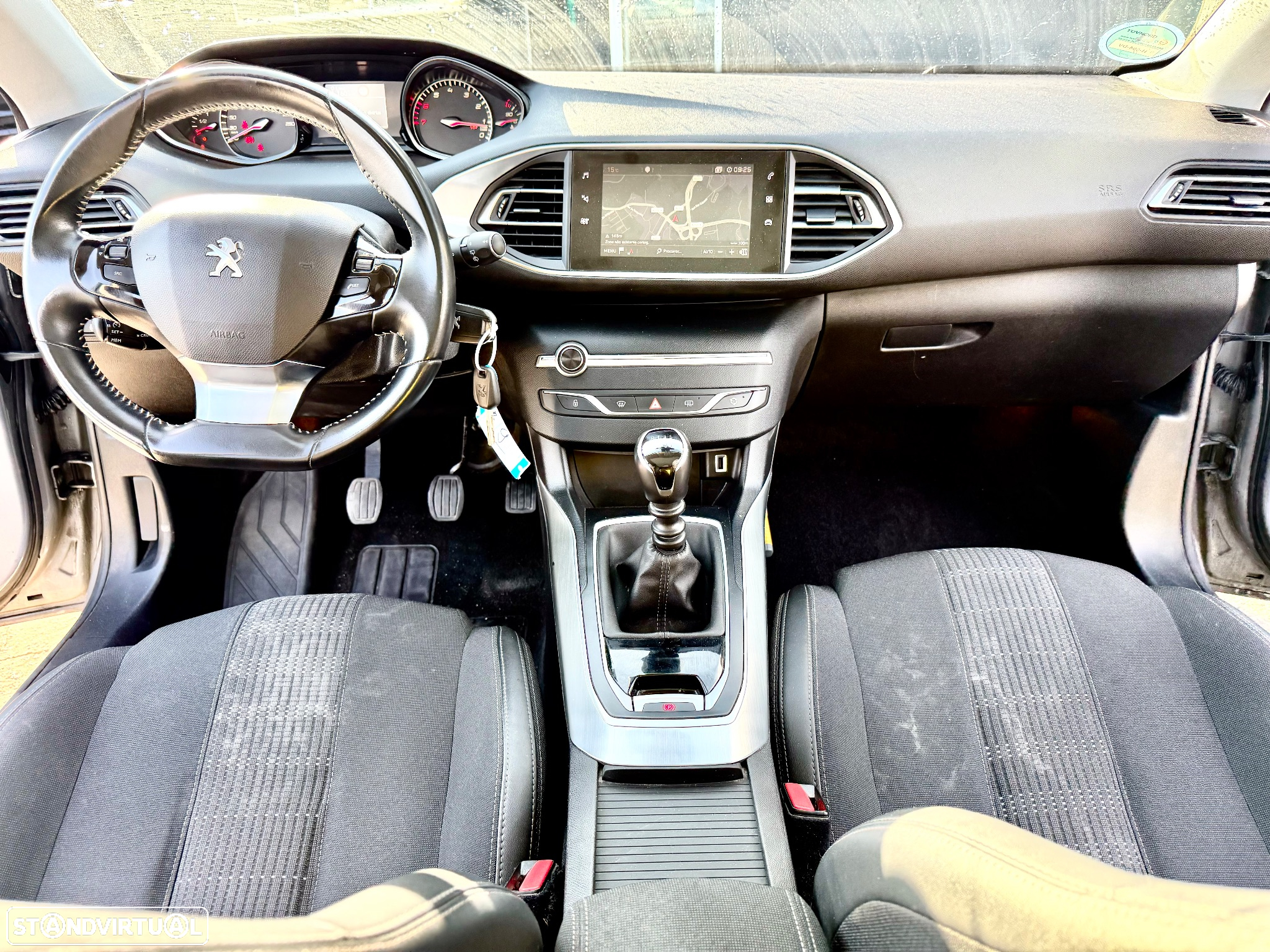 Peugeot 308 1.2 PureTech Allure Full LED - 23