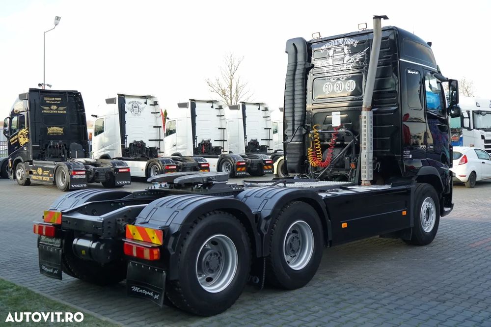 Volvo FH16 / 700 / 6x4 / SISTEM HIDRAULIC / RETARDER / TRACTOR CU 3 AXE / MASĂ PUTERNICĂ 120 T - 8