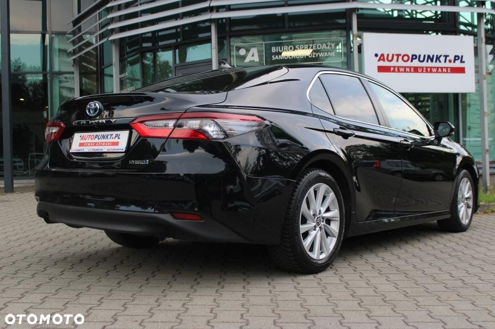Toyota Camry - 5