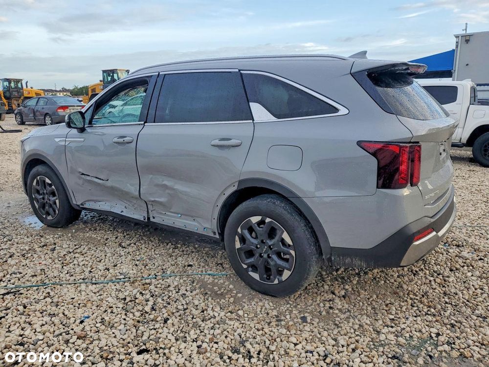 Kia Sorento - 3